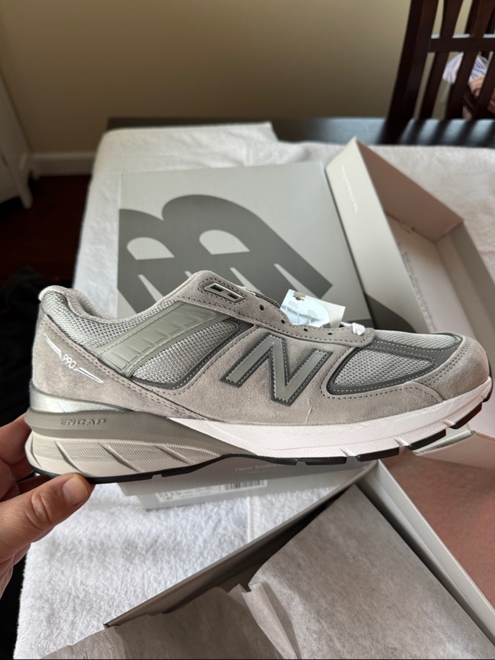 NWT New Balance M990GL5 Men’s Sneaker, Gray, Size 11.5, D Width